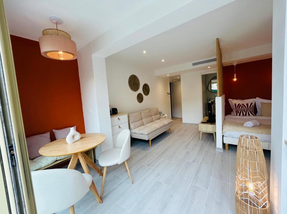 Riviera Apartment